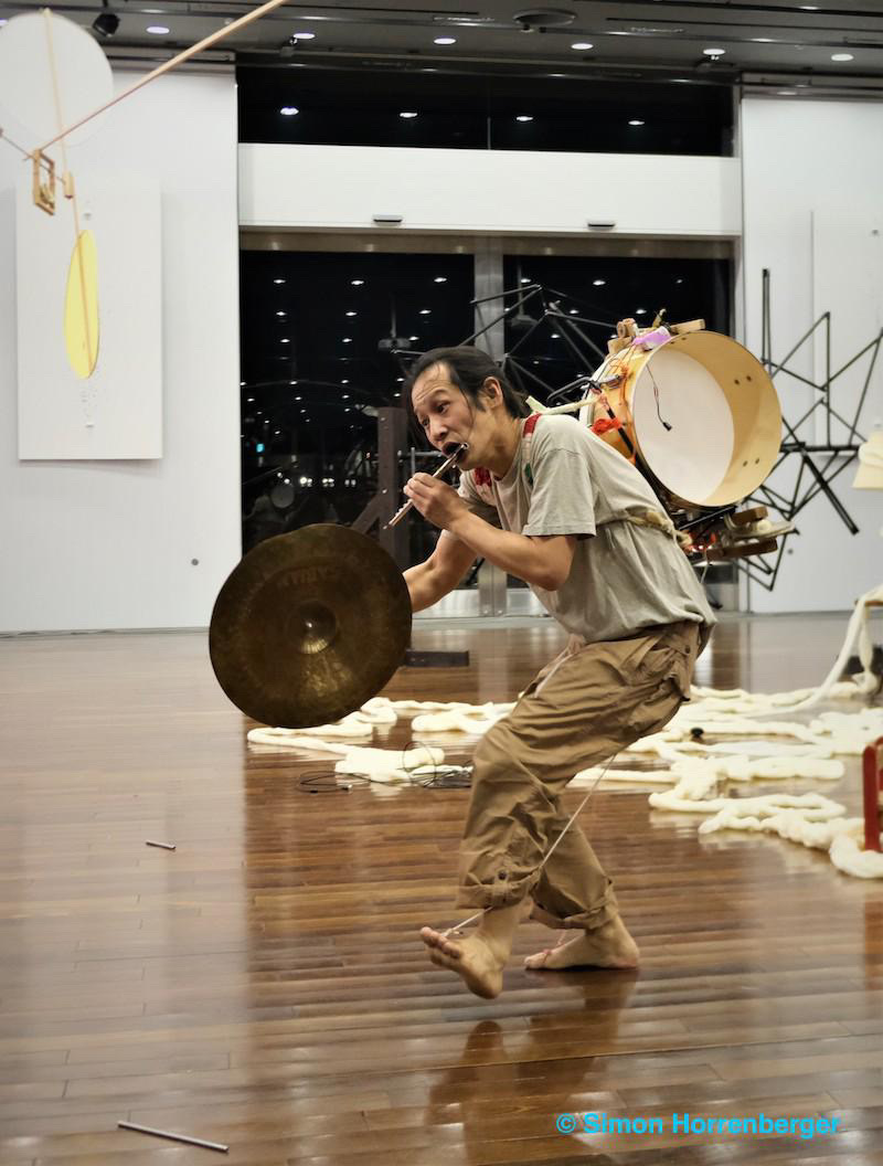 Not a real city: sprawling monuments of vistas, words, and sounds｜Paulo Dantas 作品画像